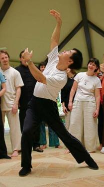 Teacher Li Jun Feng demonstrating Kuan Yin Standing